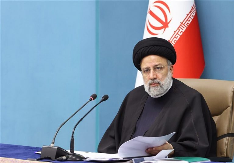 رئیسی: از کارکردهای وقف، رفع محرومیت و فقر است/کوچکترین فساد و پارتی بازی در ادارات پذیرفته نیست