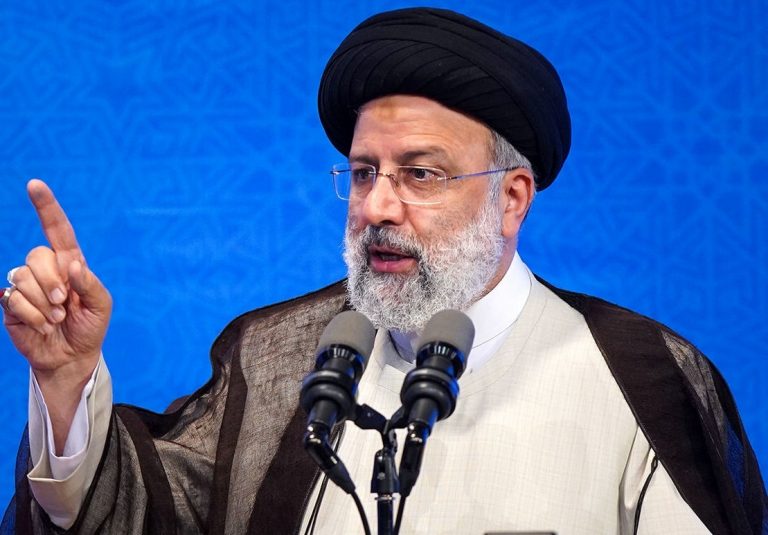 رئیسی: حجاب قانون است؛ همه باید نسبت به آن پایبند باشند/ اگر کسانی باوری که ما داریم را نداشتند، باید با مذاکره و اقناع روشن شوند