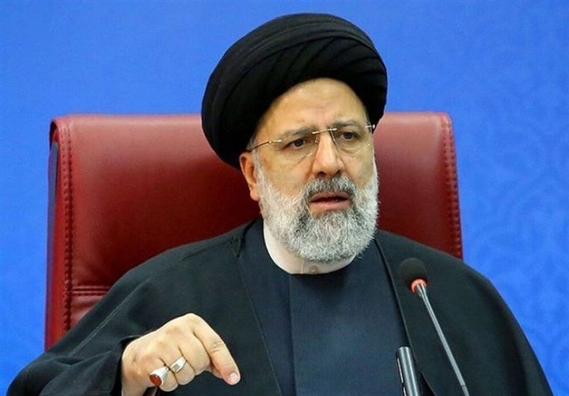 رئیسی: نباید اجازه داد عده‌ای با انتشار اخبار کذب و دروغ، زندگی و معیشت مردم را دچار مشکل کنند/ مسئولان اخباری که با هدف ایجاد نگرانی و تشویش اذهان عمومی در فضای مجازی منتشر می‌شود را برای مردم تبیین کنند