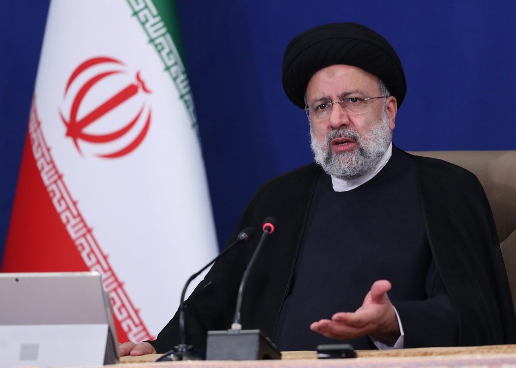 رئیسی: استفاده از واکسن خارجی محدودیت‌هایی دارد و نمی تواند دائمی باشد؛ باید از واکسن سازان داخلی حمایت کنیم