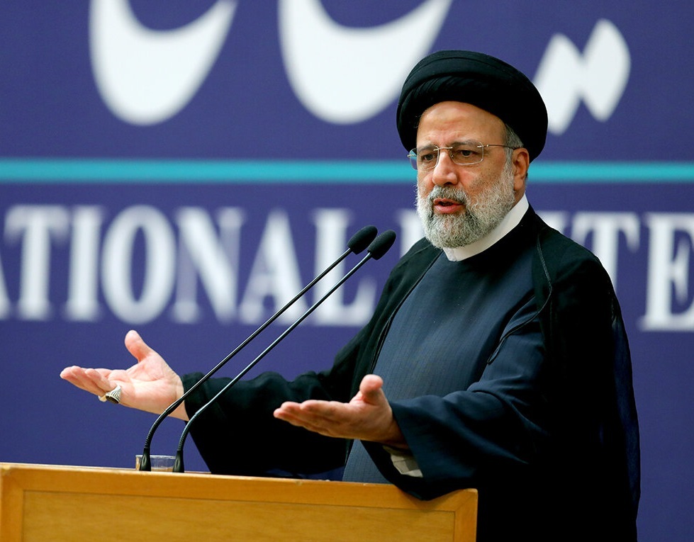 رئیسی: اینکه کسی با چند گزارش فساد، تصور کند فساد امری فراگیر است، نادرست است/ در دولت سیزدهم ۲ میلیون نفر به مودیان مالیاتی اضافه شد