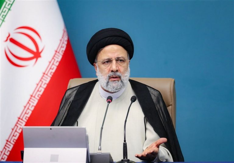 رئیسی: توطئه و آشوب به دلیل قدرت جمهوری اسلامی است؛ چون از تهدیدها به جایی نرسیدند این کارها را می‌کنند/ این چندمین بار است که آمریکایی ها در تصمیم‌گیری ها دچار خطا شدند/ جمهوری اسلامی قدرتمندتر از هر زمانی است