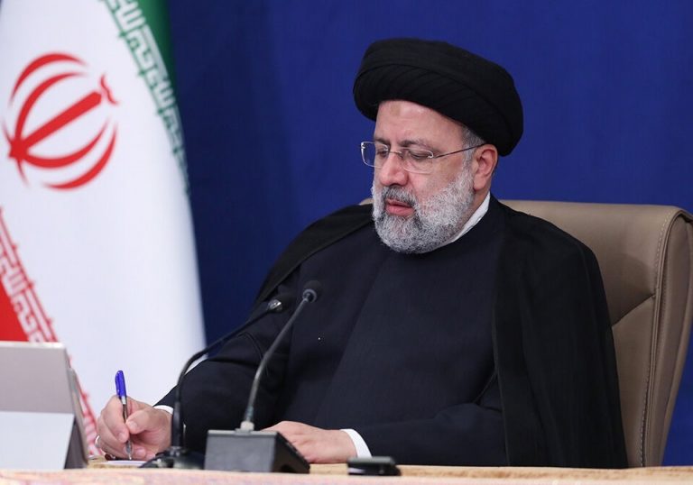 رئیسی: در رفع کمبود برخی اقلام دارویی تسریع شود/ دستگاه‌ها برای فروش و مولدسازی اموال مازاد و غیرمولد جدیت و سرعت به خرج دهند