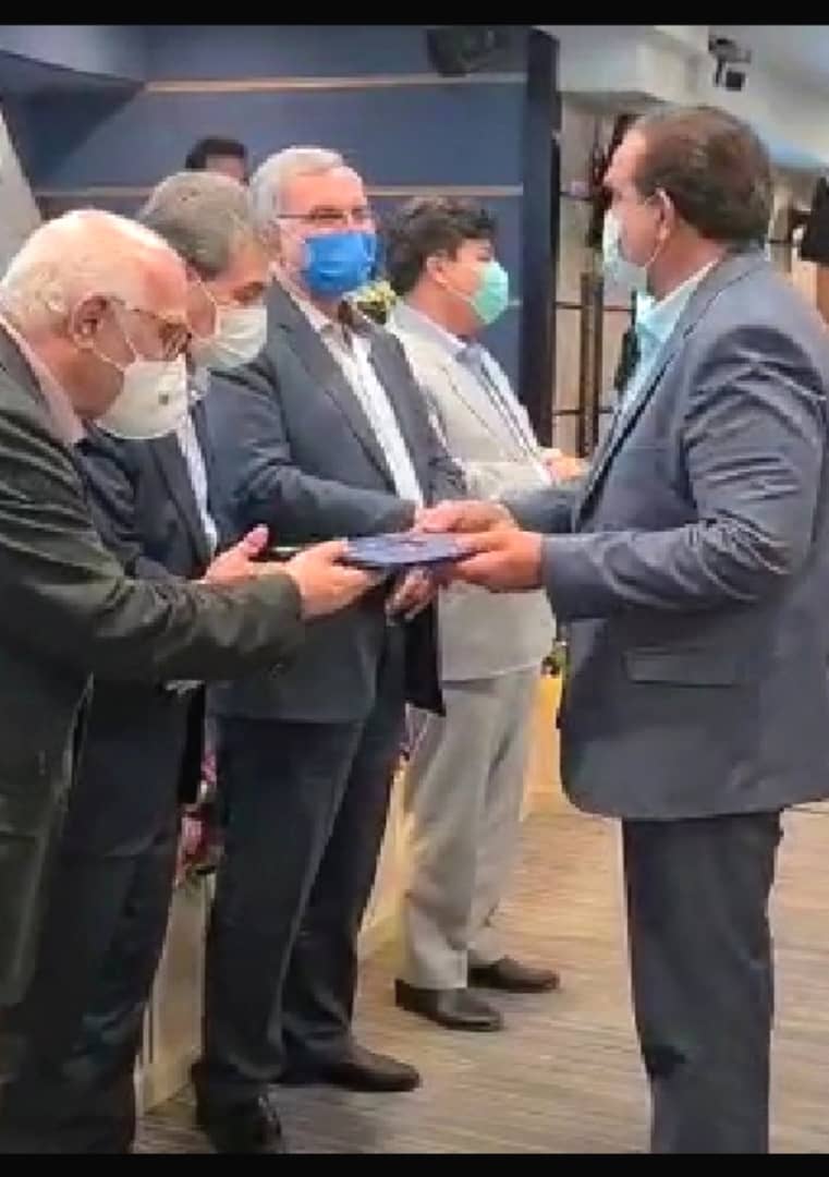 مدیر کل بیمه سلامت استان ایلام بعنوان مدیر کل منتخب کشوری برگزیده شد