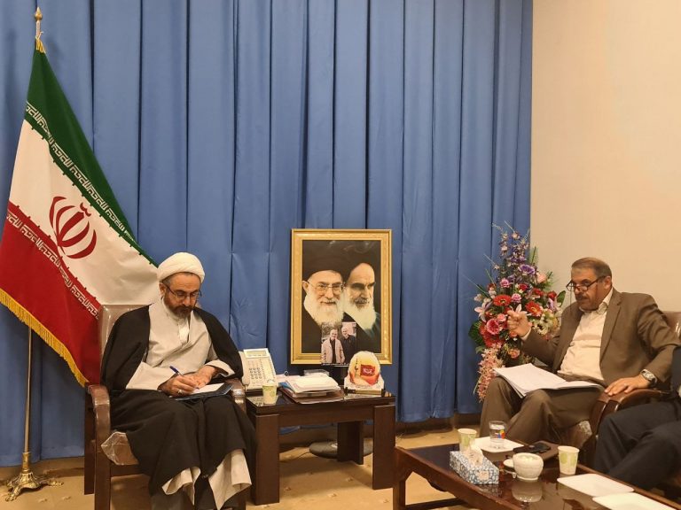 سرپرست امور اقتصادی و دارایی استان ایلام تاکید کرد: سهم استان ایلام از محل تبصره ۱۸ بیش از ۴۵۰ میلیارد تومان است