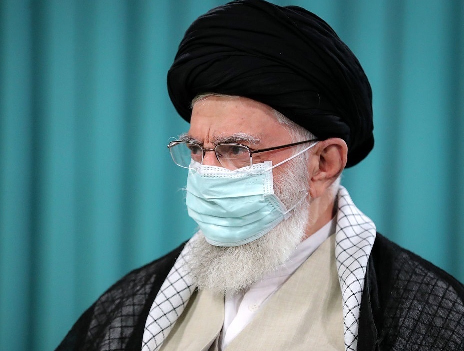 رهبر معظم انقلاب: وضعیت بیماری کرونا، مسئله اول و فوری کشور است/ تصمیم‌گیری در خصوص تعطیلی مسئله‌ای تخصصی است؛ مسئولین به هر نتیجه‌ای رسیدند بدون ملاحظه و قاطع به آن عمل کنند/ واکسن چه از راه واردات و چه با تولید داخلی باید به هر شکل ممکن تأمین شود/ نگذارید مجالس حسینی موجب شیوع بیماری و مایه طعنه مخالفان و دشمنان شود