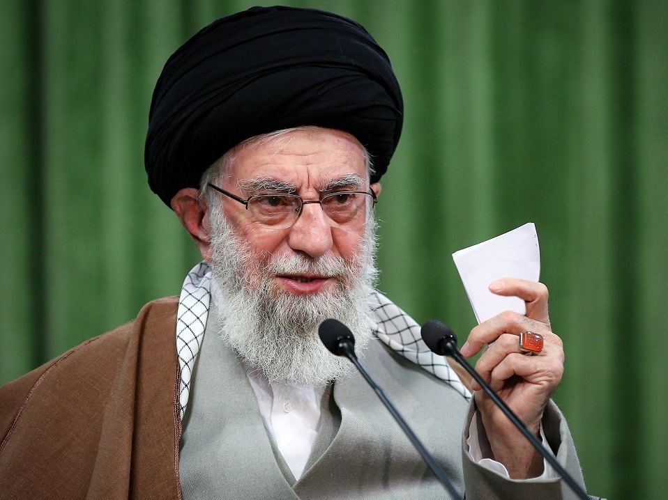 رهبر معظم انقلاب: در دنیای امروز، فضای مجازی زیر کلید مستکبران است/ مسئولین کشور به‌نحوی عمل کنند که دشمن نتواند به هر شکل و هر جا که اراده کرد، در فضای مجازی برخورد کند