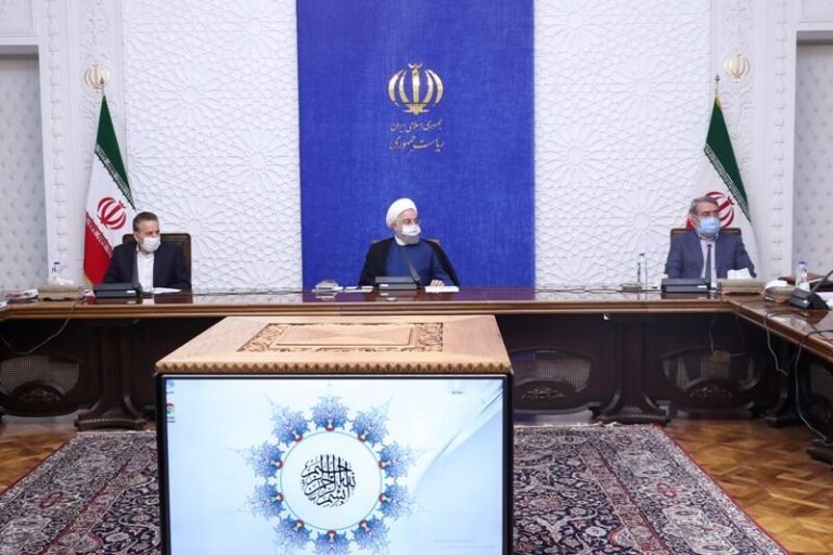 روحانی: طرح «استفاده ماسک از خانه تا خانه» شنبه در تهران اجرا می‌شود/ ساخت ماسک خانگی را به مردم یاد بدهید