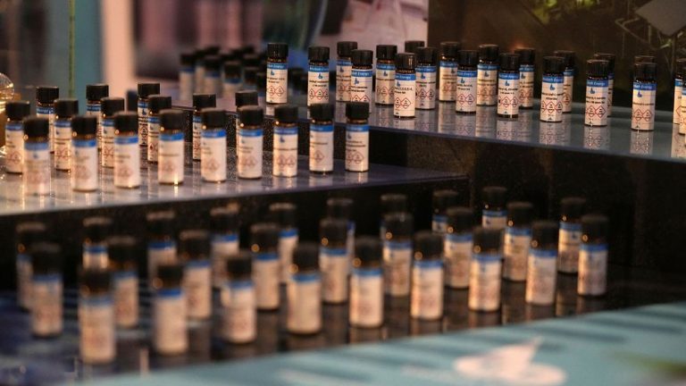 رویترز از قول سه مقام اروپایی: غرب به ایران هشدار داده که غنی‌سازی بالاتر به معنای بازگشت تحریم‌های سازمان ملل متحد است