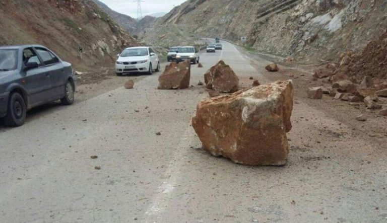 مدیرکل راهداری و حمل و نقل جاده ای ایلام خبر داد: ریزش برداری در ۱۰۹ مقطع از محورهای ایلام انجام شد