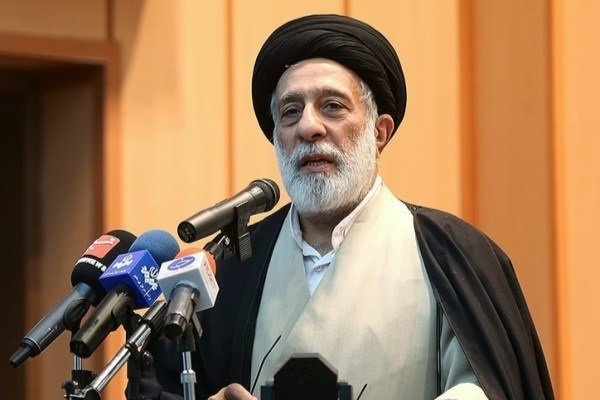 سیدهادی خامنه‌ای: مسئولین نباید با سیاست‌ها و اقدامات اشتباه سفره‌های کوچک مردم را کوچکتر کنند/ افرادی به جای تلاش برای خدمت به مردم، در زندگی آن‌ها محدودیت ایجاد می‌کنند