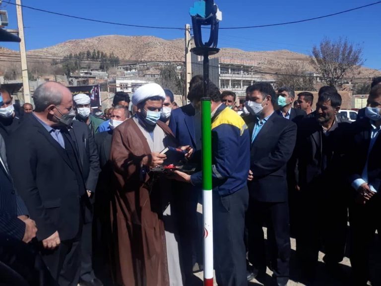 طی آئینی و با حضور نماینده مردم ایلام در مجلس و معاونت عمرانی استانداری: طرح گازرسانی به ۳ روستا و ۴ واحد تولیدی صنعتی در سیروان بمناسبت ایام الله دهه فجر افتتاح شد