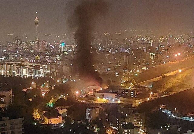 عضو کمیسیون امنیت ملی: در حادثه زندان اوین، مهدی هاشمی در همان سلولی بود که آتش سوزی در آن صورت گرفت اما روز قبل از واقعه مرخصی گرفته بود/ حادثه منشا بیرونی نداشت/ جمع‌بندی نمایندگان این است که مقصر اصلی، تعدادی از زندانیان بودند؛ آنها با تمارض یکی از بیماران و ایجاد درگیری ساختگی در بند ۷، آشوب و اغتشاش ایجاد کردند/ هیچ قصوری انجام نشده/ مقداری ضعف در حفاظت فیزیکی بوده