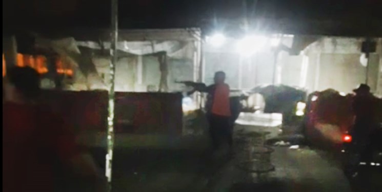 فرمانداری ایذه: یک جوان در تجمعات روز گذشته در این شهرستان کشته شد/ ۱۴ نفر از پرسنل نیروی انتظامی نیز زخمی شدند/ کشته شدن ۳ نفر دیگر در این حوادث شایعه‌ است