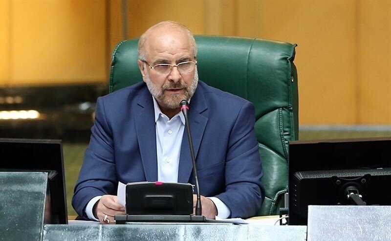 قالیباف: دولت در موضوع ماکارونی و آرد صنعتی به گونه‌ای عمل کرد که باعث نگرانی مردم شد/ اگر قانون مجلس رعایت می‌شد، گرانی‌های اخیر اتفاق نمی‌افتاد/ کالا‌های ضروری باید با استفاده از کالابرگ الکترونیکی به قیمت شهریور ۱۴۰۰ به دست مردم برسد