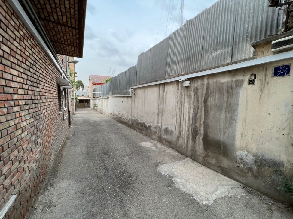 قوه قضاییه: محدودیت فیزیکی از مقابل منزل میرحسین موسوی برداشته شد/ اصل مراقبت از او ادامه دارد