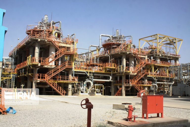 مدیر بهره‌برداری شرکت پتروشیمی ایلام خبر داد: ایستگاه جدید دریافت اتان فشرده در پتروشیمی ایلام راه‌اندازی شد