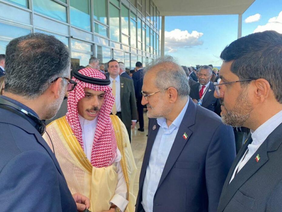 معاون رییسی: پس از حوادث اخیر کشور، برخی کشورها مذاکرات را متوقف کردند، اما الان فهمیدند که باید با جمهوری اسلامی گفت‌وگوها را ادامه دهند/ ایران و عربستان آمادگی ادامه مذاکرات را دارند/ جنگ رسانه‌ای که با حمایت عربستان انجام شده، باید در همین گفت‌وگوها مطرح شود