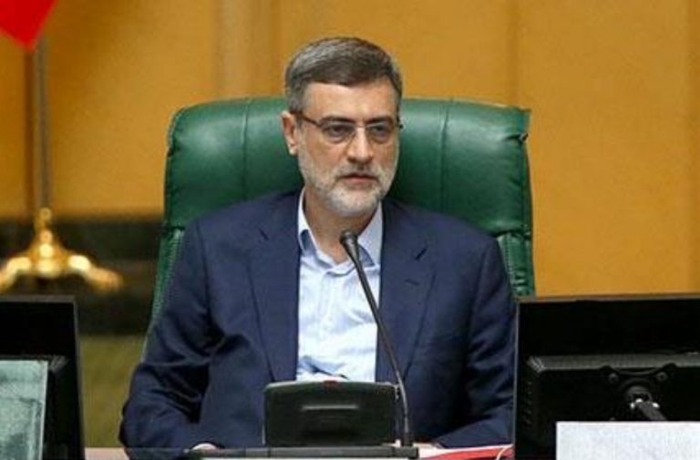 نایب ‌رئیس مجلس: زیردریایی اتمی آمریکا در خلیج فارس را می‌توانیم با تور ماهیگیری شکار ‌کنیم