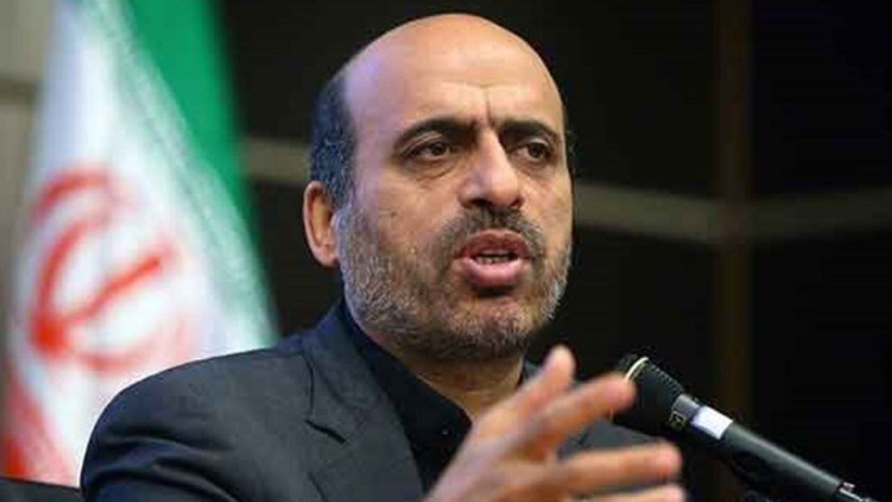 نماینده ای که اطلاعات سری دیدار ظریف و پوتین را علنی کرد، کیست؟