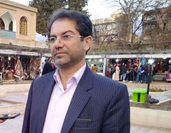 رییس سازمان مدیریت و برنامه‌ریزی ایلام تاکید کرد: نمایشگاه های صنایع دستی و سوغات محلی شناسنامه مدون فرهنگ و هنر ایلام است