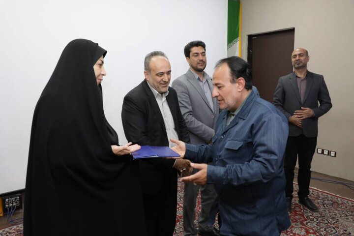 مدیرکل فرهنگ و ارشاد اسلامی استان ایلام تاکید کرد: راز ماندگاری آثار هنری نگاه الهی است