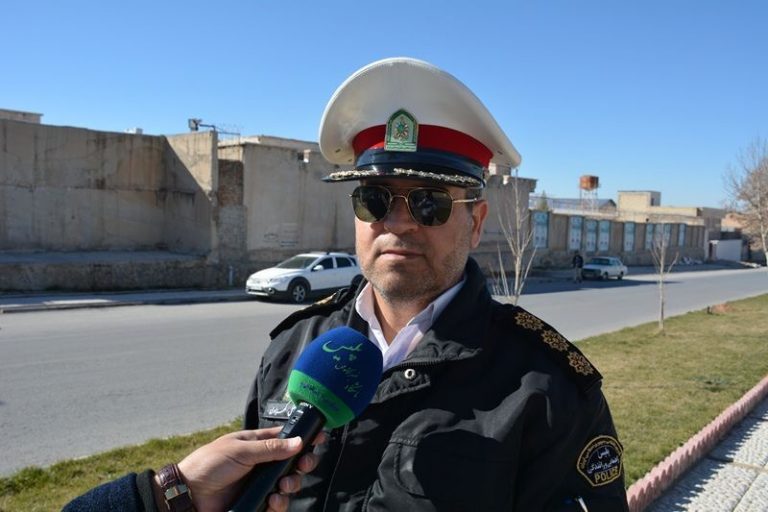 رئیس پلیس راه انتظامی استان ایلام خبر داد: ممنوعیت تردد خودروهای سنگین حمل بار در محورهای مواصلاتی ایلام