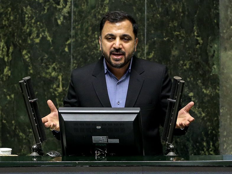 وزیر ارتباطات: برای تحقق شبکه ملی اطلاعات، تمام منابع مالی وزراتخانه را بسیج کردم/ این پروژه ۵۹ درصد پیشرفت داشته/ حداکثر تا ۱۴۰۳ این طرح با به پایان خواهیم رساند/ در یک روز ۱۷ میلیون ایرانی به یک پلتفرم داخلی پیوستند