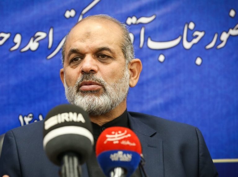 وزیر کشور: با بعضی اساتید درباره ناآرامی و حوادث اخیر جلسه داشتم