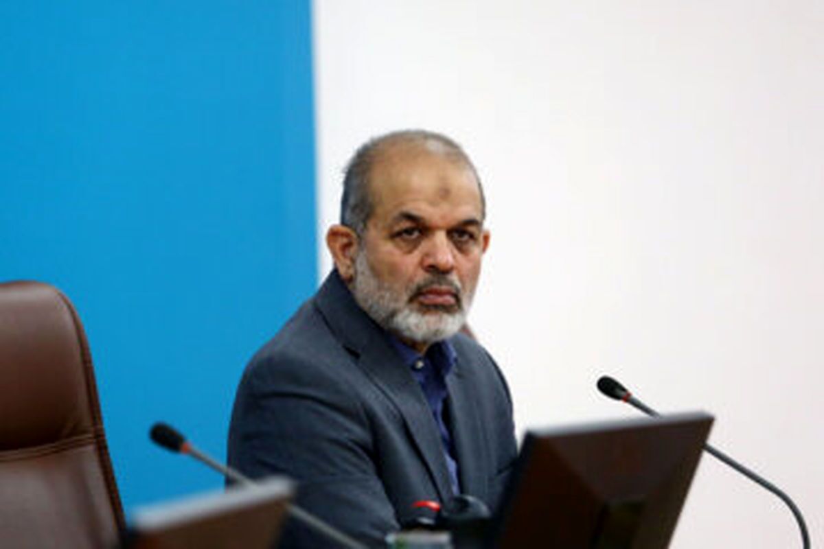 وزیر کشور: مواجهه با بدپوششی‌های نامتعارف الزام قانونی دارد که با روش‌های مناسب به عنوان مکمل اقدامات فرهنگ ساز صورت می‌گیرد