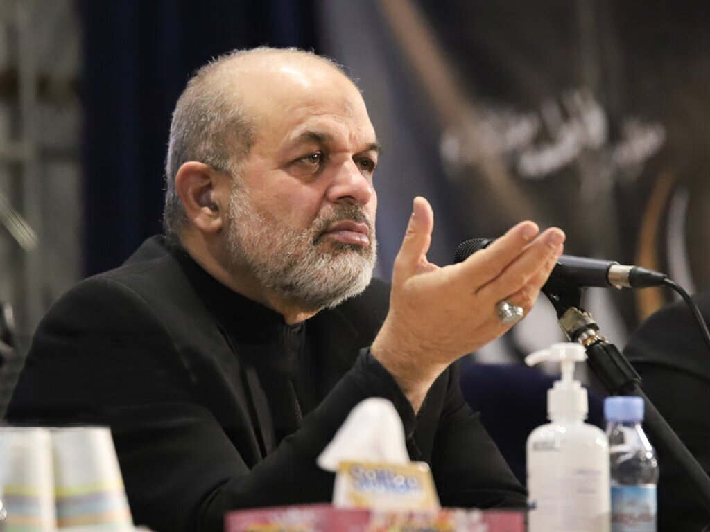 وزیر کشور درباره پایان فیلترینگ اینستاگرام و واتساپ: منتظر پاسخ صاحبان این شبکه‌ها هستیم، هنوز جواب روشنی در این زمینه داده نشده