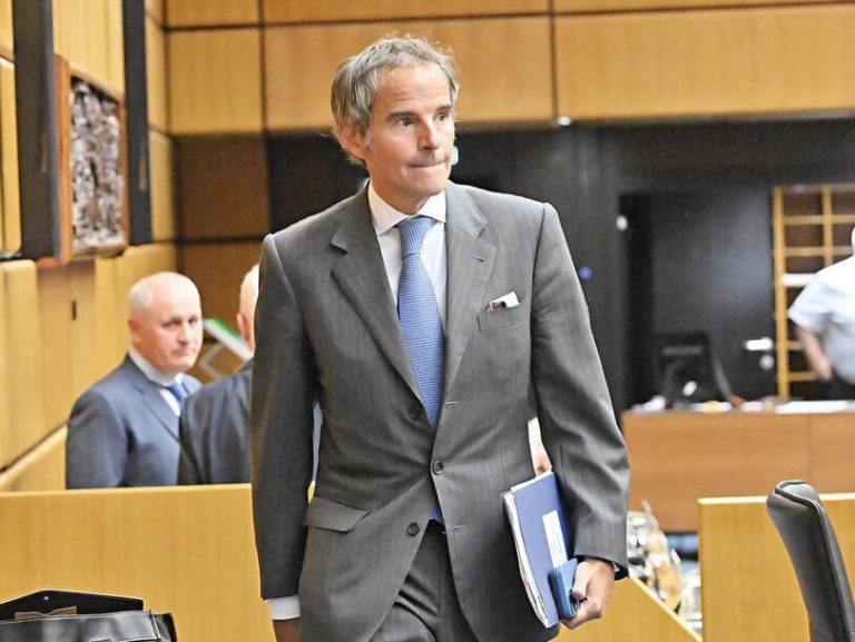 گروسی: باید شک‌ها و تردیدها را در خصوص صلح‌آمیز بودن برنامه هسته‌ای ایران از بین ببریم/ از ایران CPF [چارچوب برنامه کشور] دریافت کرده‌ایم/ اطمینان دارم که شاهد پیشرفت در همه حوزه‌ها خواهیم بود البته در این مسیر با چالش‌هایی نیز روبه‌رو می‌شویم