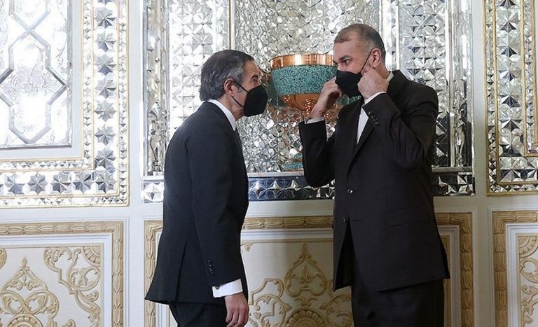 گروسی: در سفر به تهران درخصوص مسائل عملی به تفاهم رسیدیم/ از ایران تضمین‌هایی در سطوح بالا دریافت کردیم